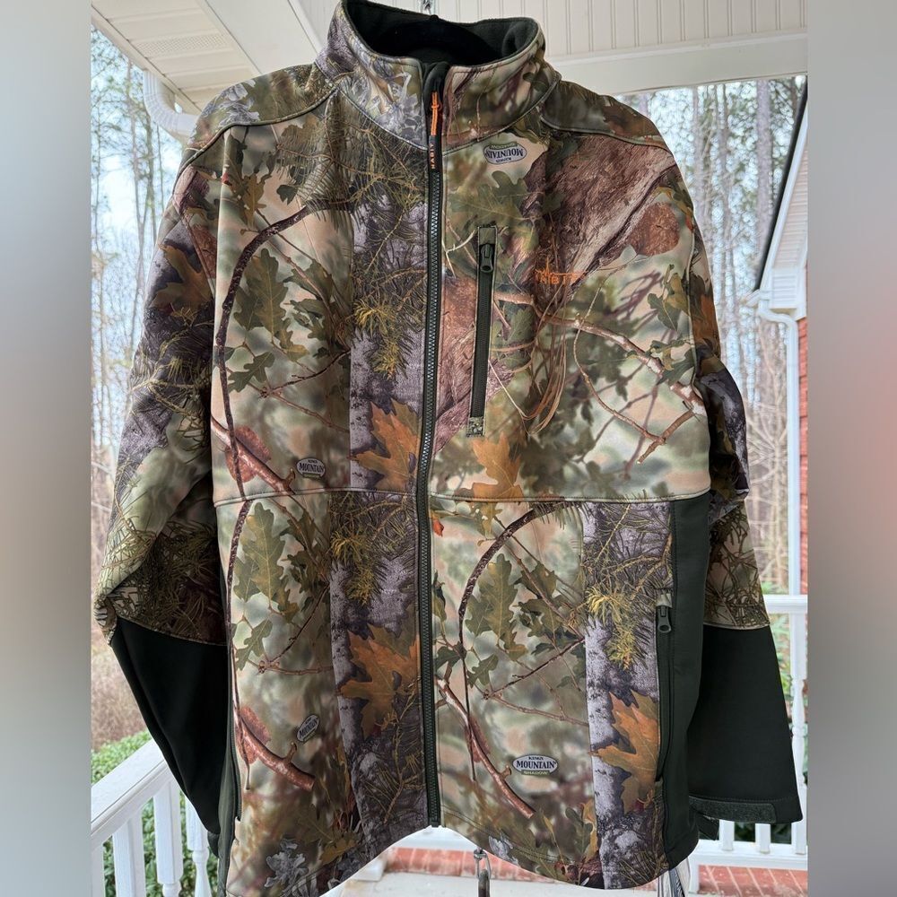 Cabela’s Kings Mountain Shadow Softshell Hunting Jacket. Size XL. NWT